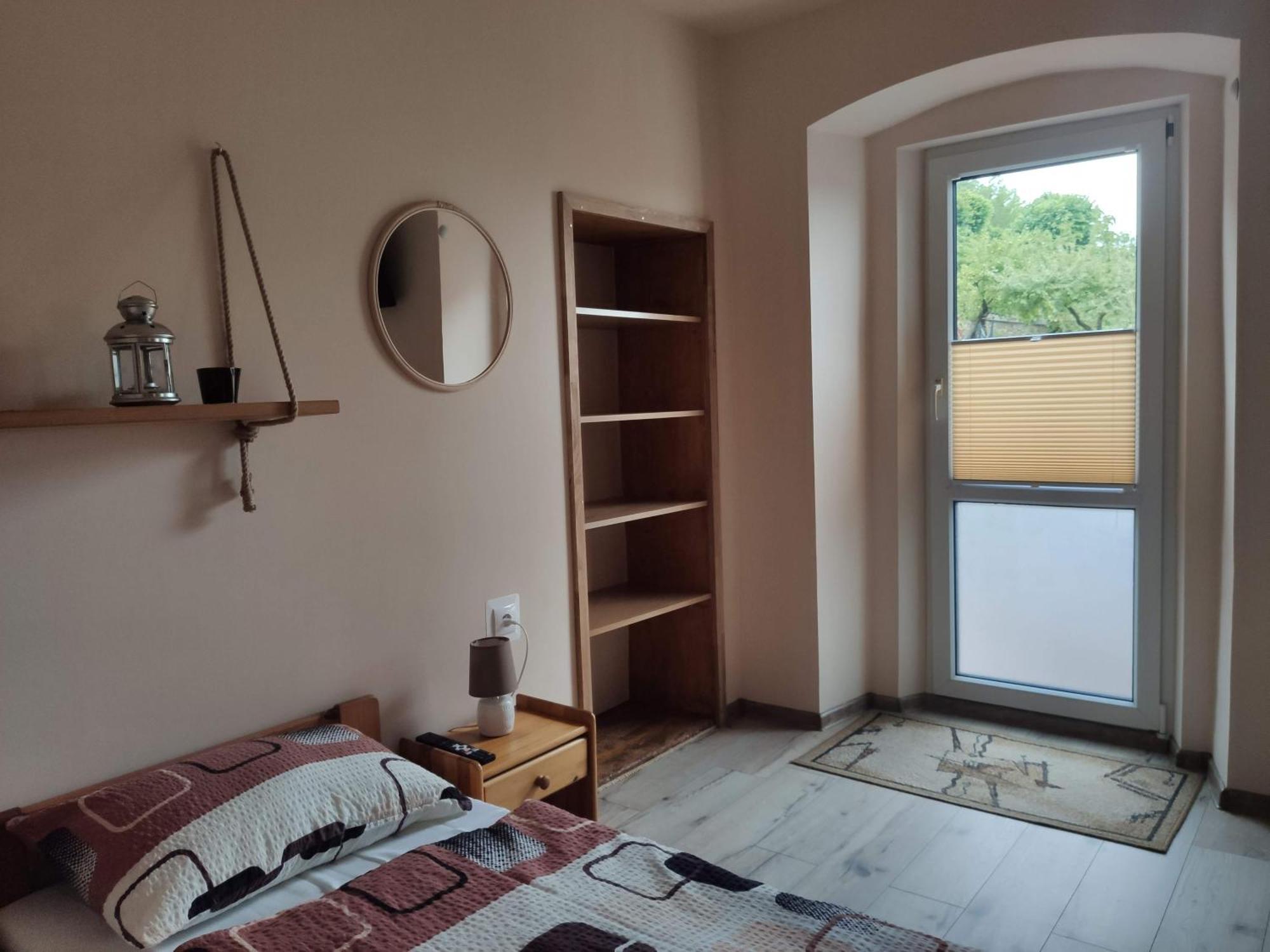 Apartamenty I Pokoje Goscinne "Wacus" Srebrna Góra Exterior foto
